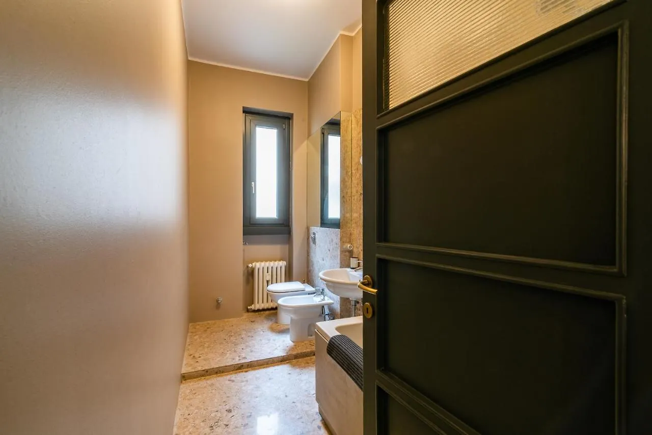 Apartament Vittoria 1 Mediolan 0*,
